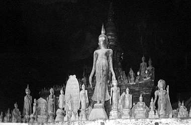 (photo, 12k mono jpeg)